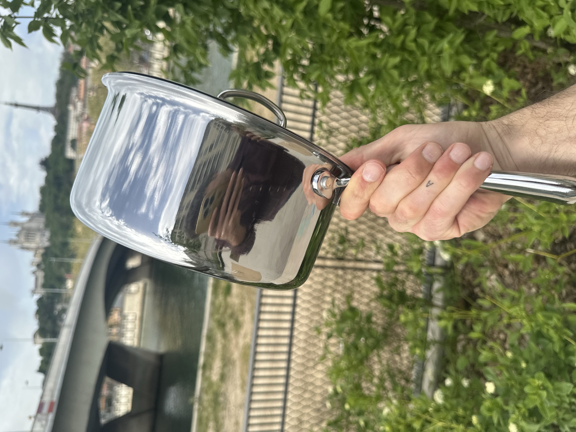 Remplacer sa batterie de cuisine : le guide pas a pas pour passer a l'inox